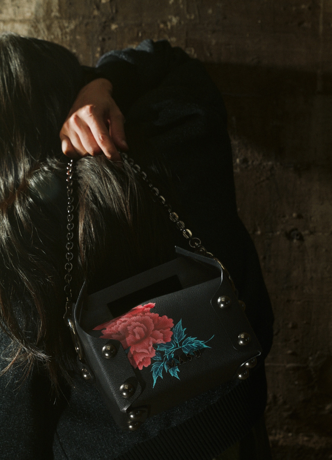 [26 Nov 12:00 JST release] WILDSIDE x M A S U PEONY LEATHER CAKE BAG_13