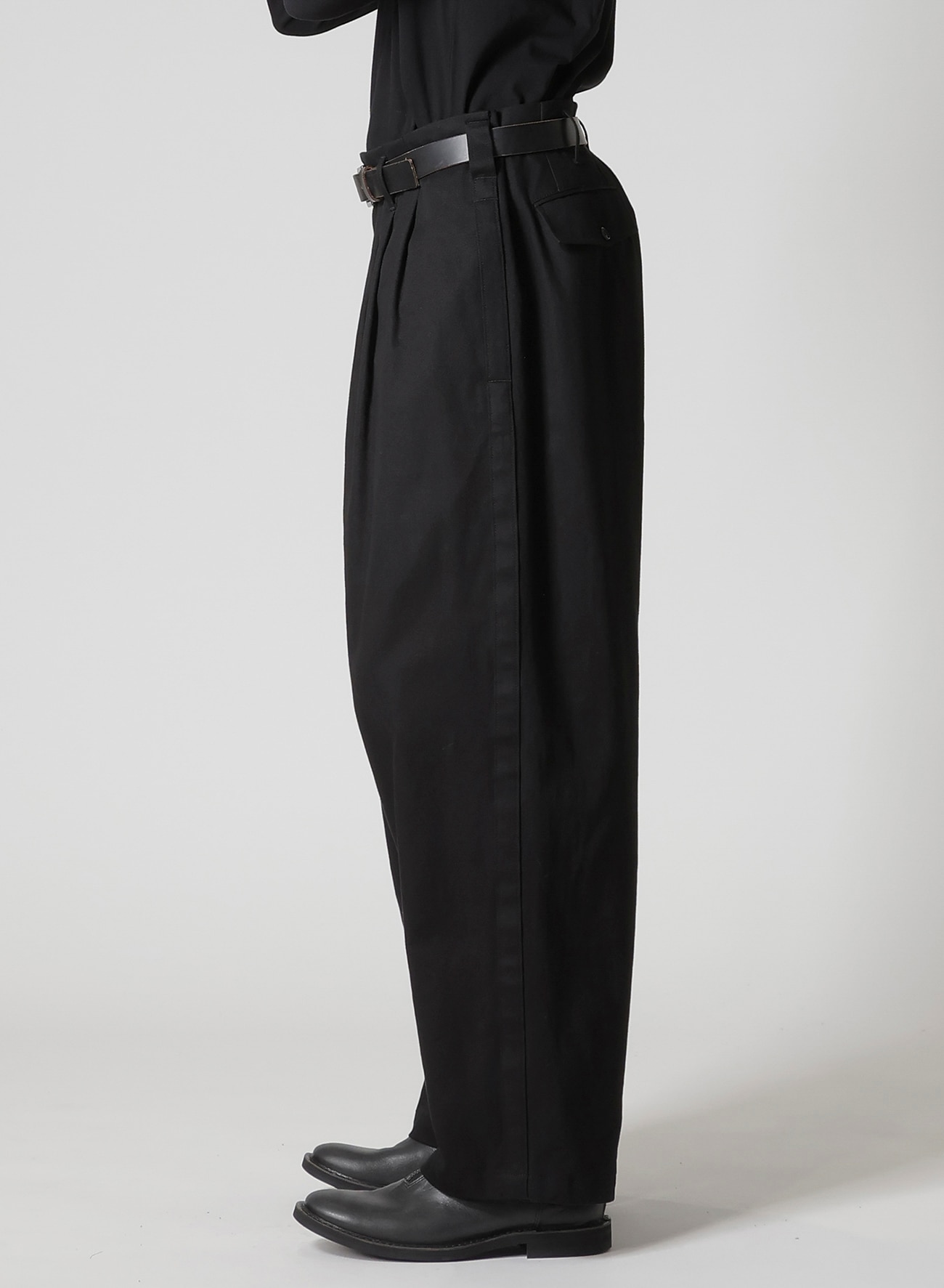 KATSURAGI SIDE TAPE PANTS_12