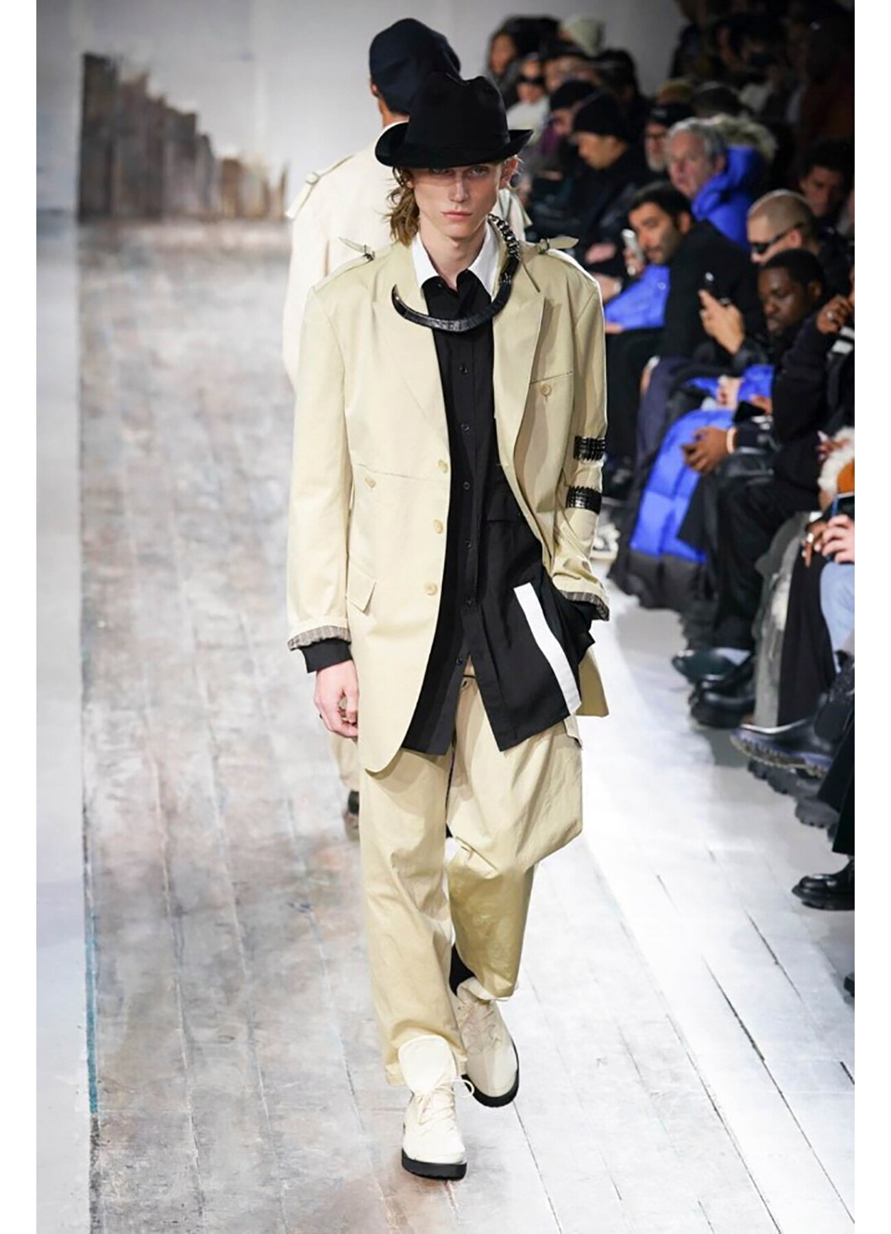 COTTON GABARDINE JACKET WITH SHOULDER BUCKLE PEAKED(S Beige): Y