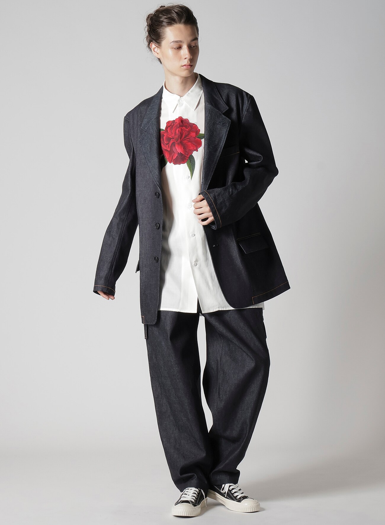 REGULAR COLLAR SHIRT WITH RED FLOWER PRINT_13