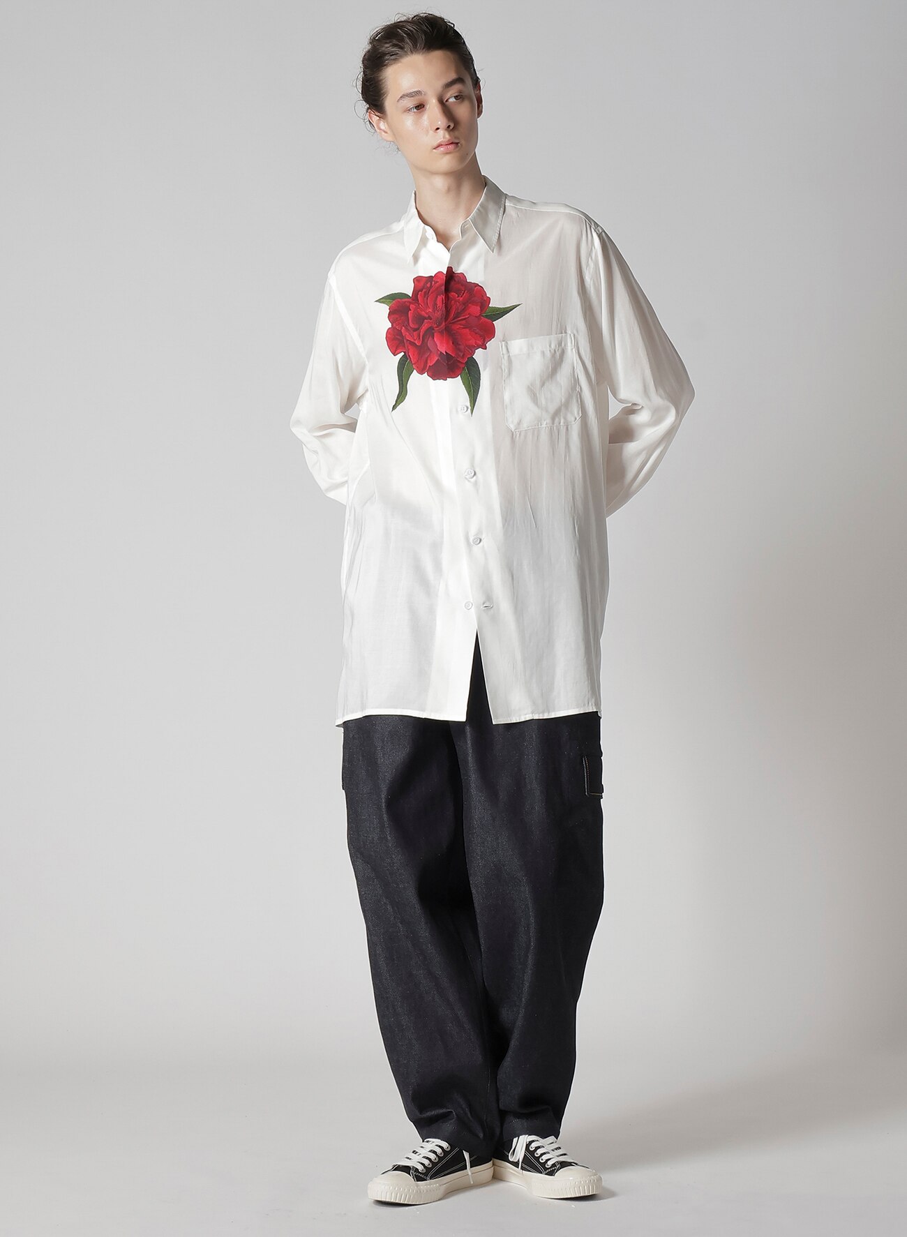 REGULAR COLLAR SHIRT WITH RED FLOWER PRINT_9