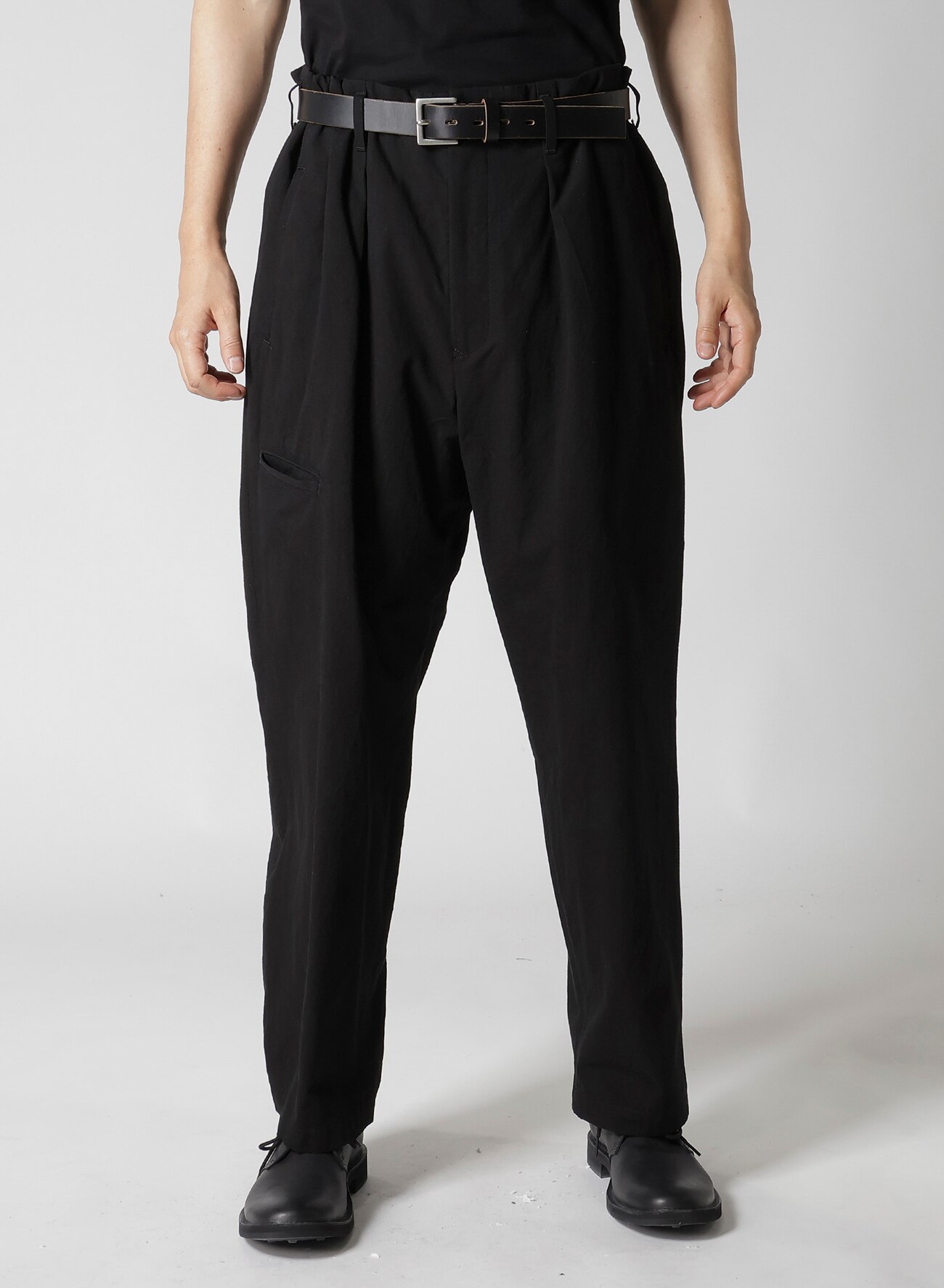 RIGHT LEG POCKET PANTS WITH COTTON LINEN UNEVEN YARN CANVAS