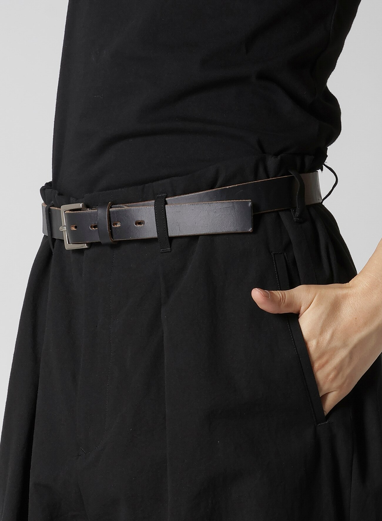 RIGHT LEG POCKET PANTS WITH COTTON LINEN UNEVEN YARN CANVAS_4