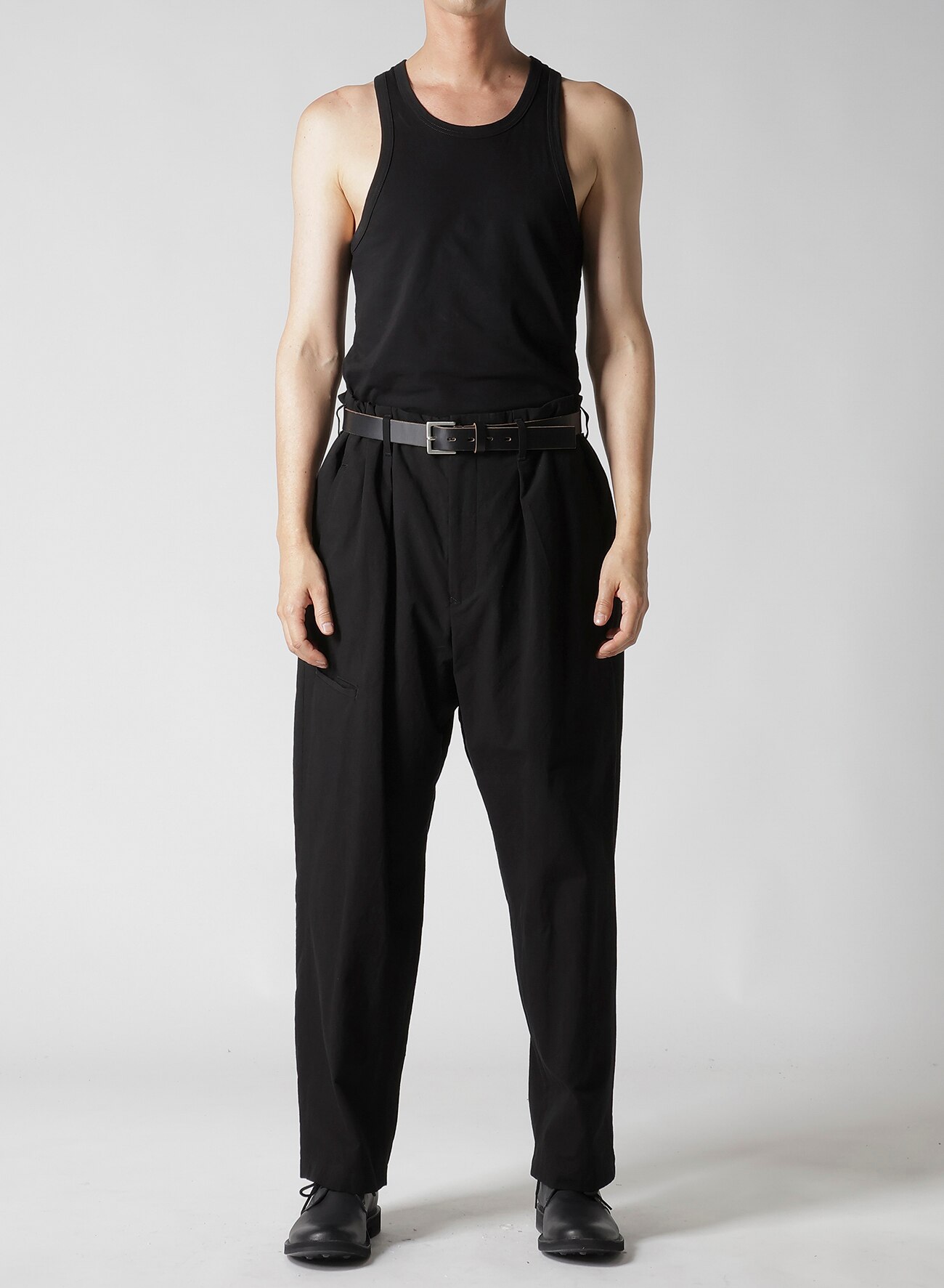 RIGHT LEG POCKET PANTS WITH COTTON LINEN UNEVEN YARN CANVAS RIGHT LEG POCKET PANTS WITH COTTON LINEN UNEVEN YARN CANVAS