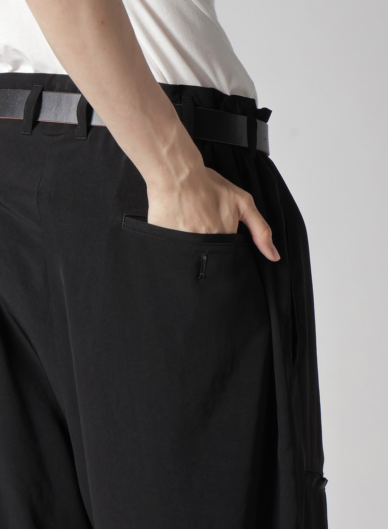 TA TUXEDO PANTS WITH RIGHT LEG POCKET_4