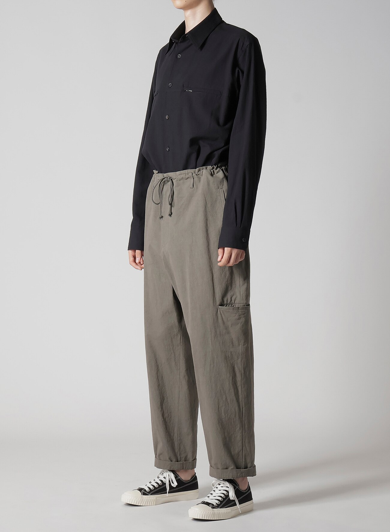 【January 11, 10:00(JST)  Release】COTTON POPLIN PANTS WITH RIGHT AND LEFT LEG POCKETS_10