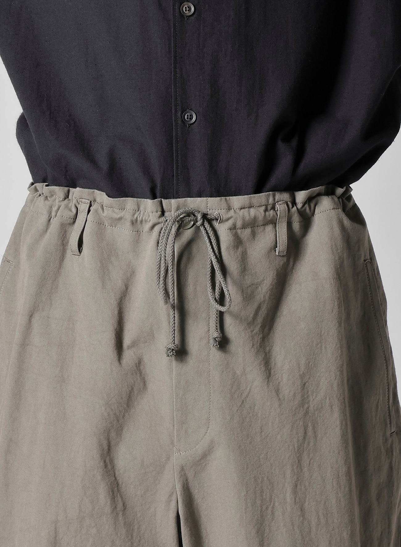 January 11, 10:00(JST) Release】COTTON POPLIN PANTS WITH