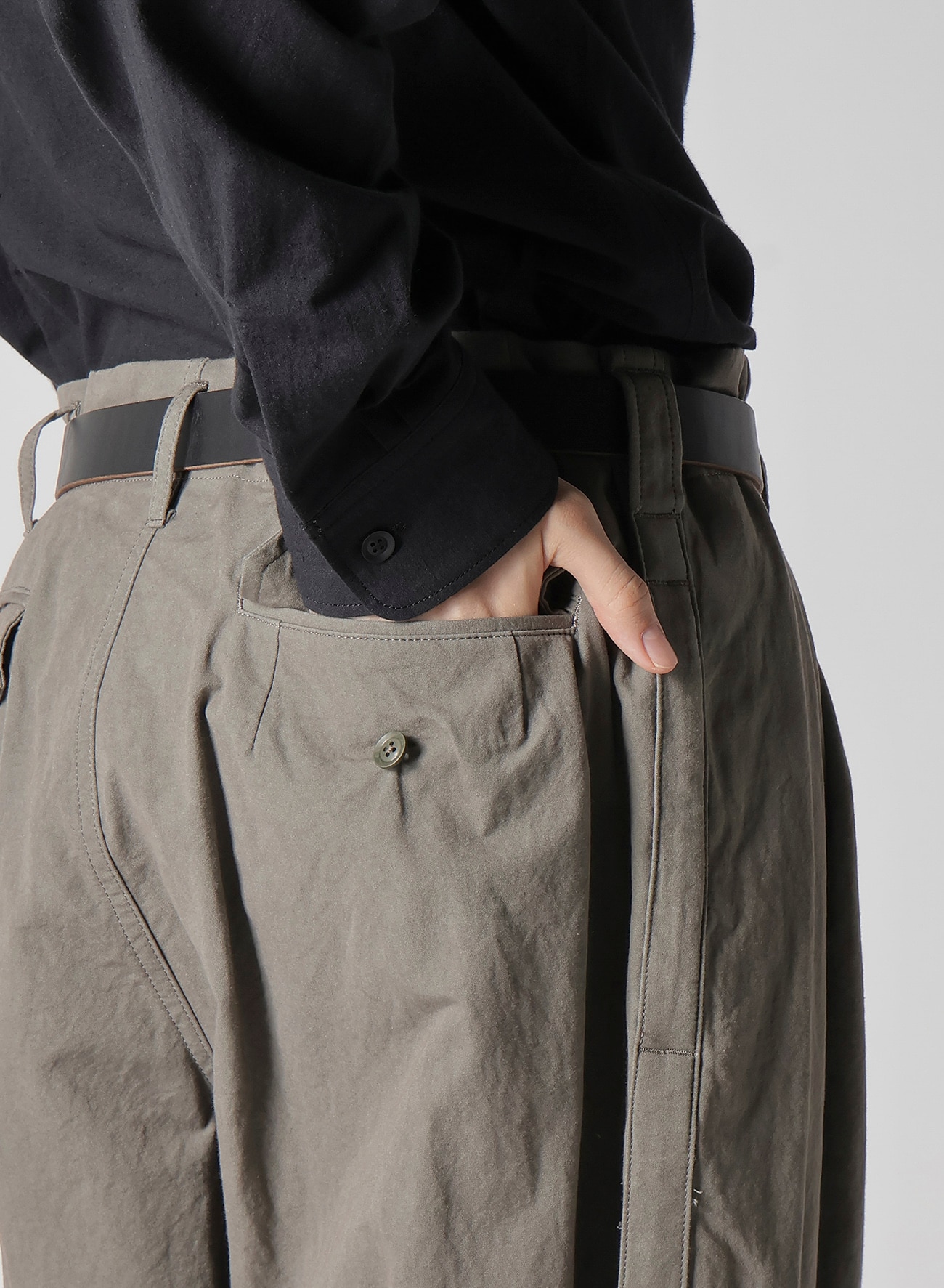 January 11, 10:00(JST) Release】COTTON POPLIN PANTS WITH SIDE TAPE DETAIL_4