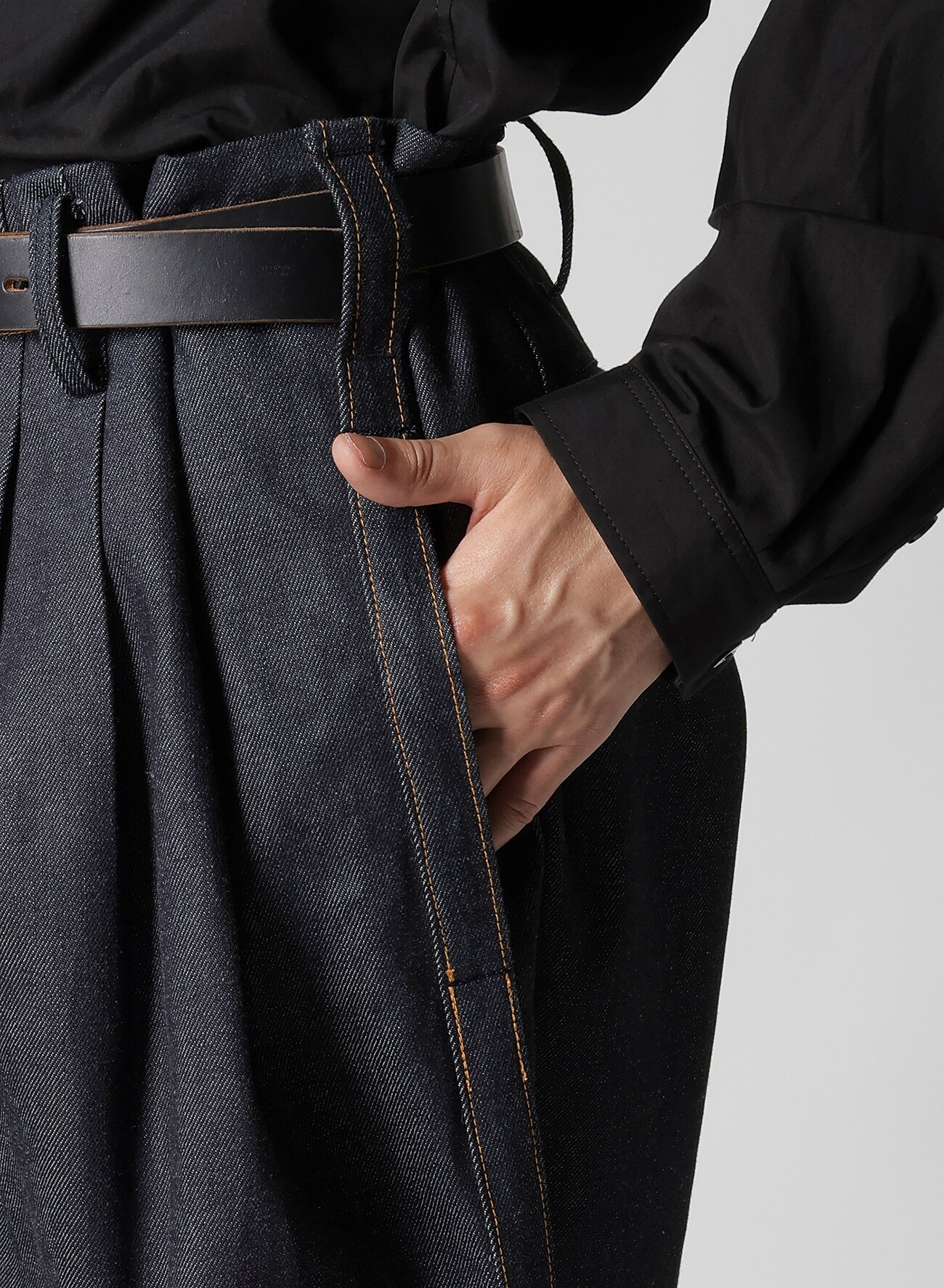 【January 11, 10:00(JST)  Release】13oz UNEVEN YARN DENIM PANTS WITH COLOR COMBI STITCH_3