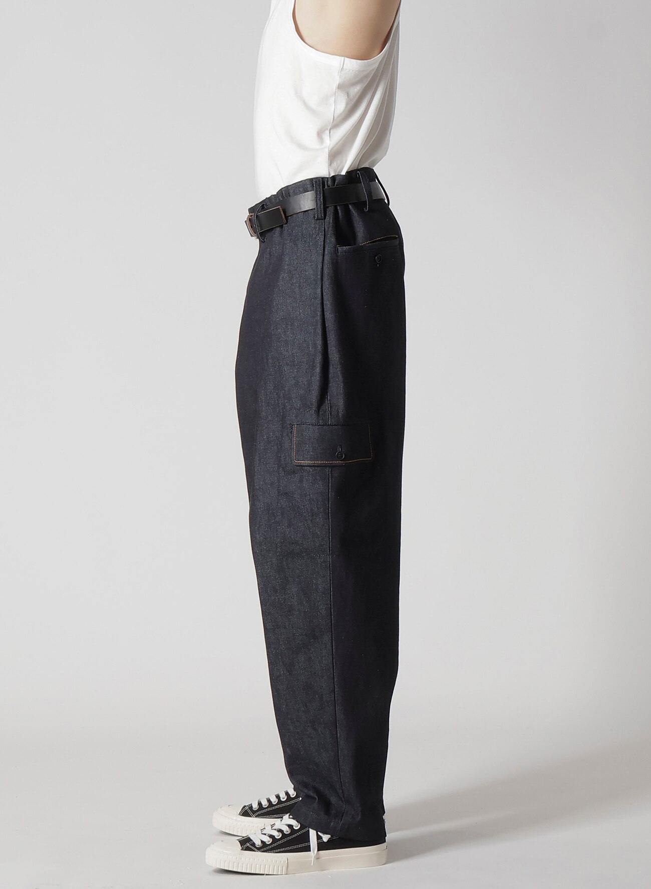 January 11, 10:00(JST) Release] 13oz UNEVEN YARN DENIM TUCK PANTS WITH COLOR COMBI STITCH_11