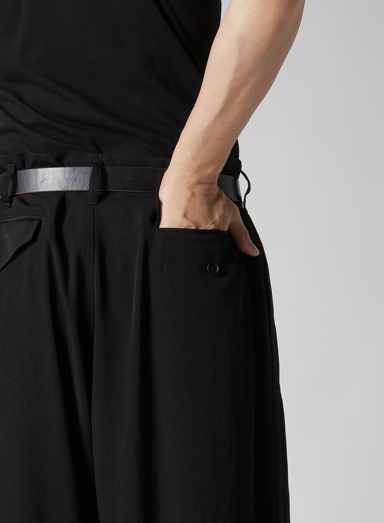 【January 11, 10:00(JST)  Release】TA TUXEDO PANTS WITH SIDE TAPE_3