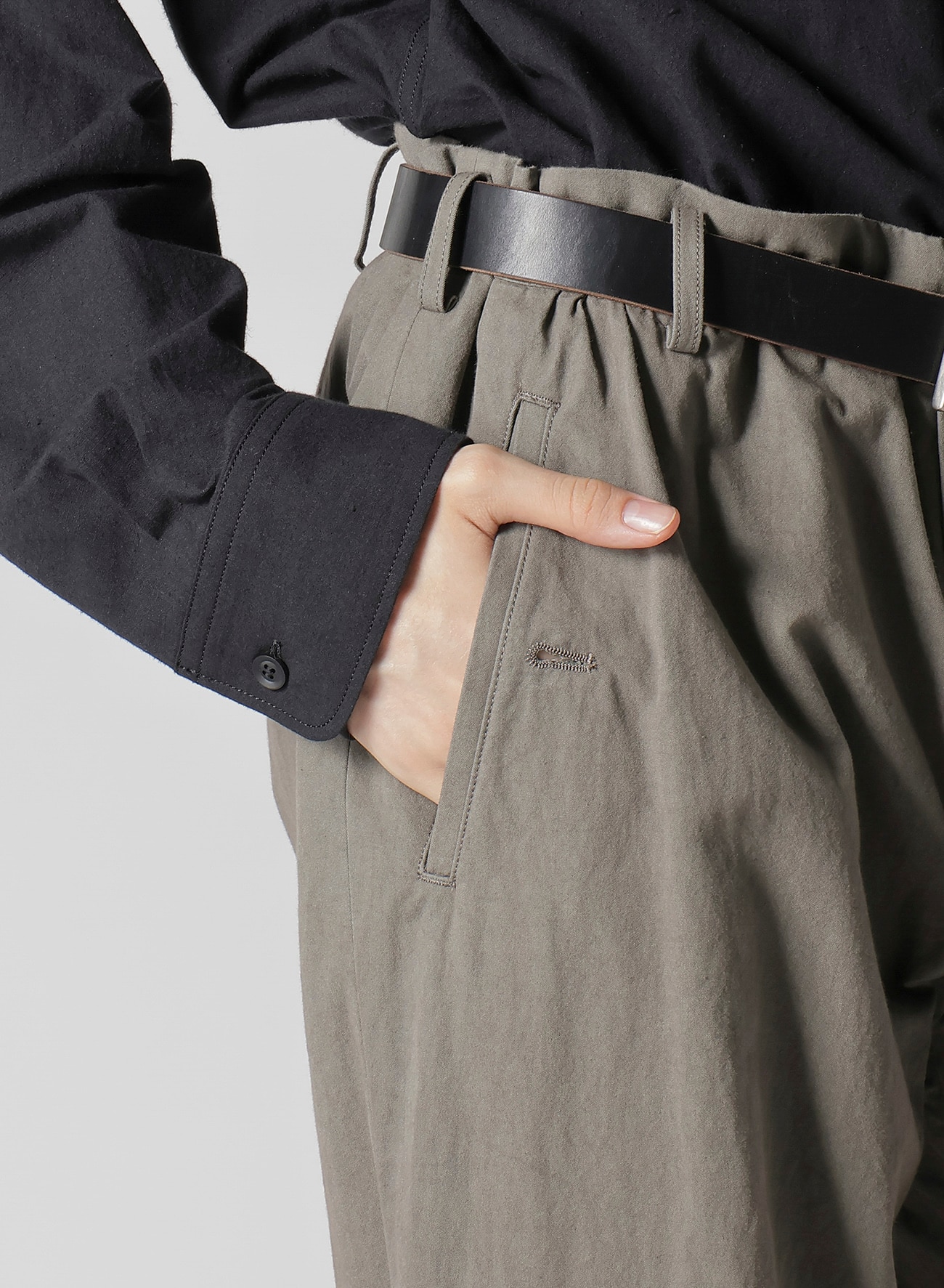 January 11, 10:00(JST) Release】COTTON POPLIN PANTS WITH WAIST GATHERED_3