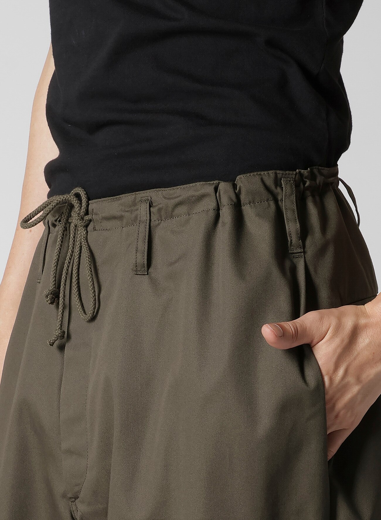 T/C TWILL PANTS WITH  SIDE SEAM TUCK_5