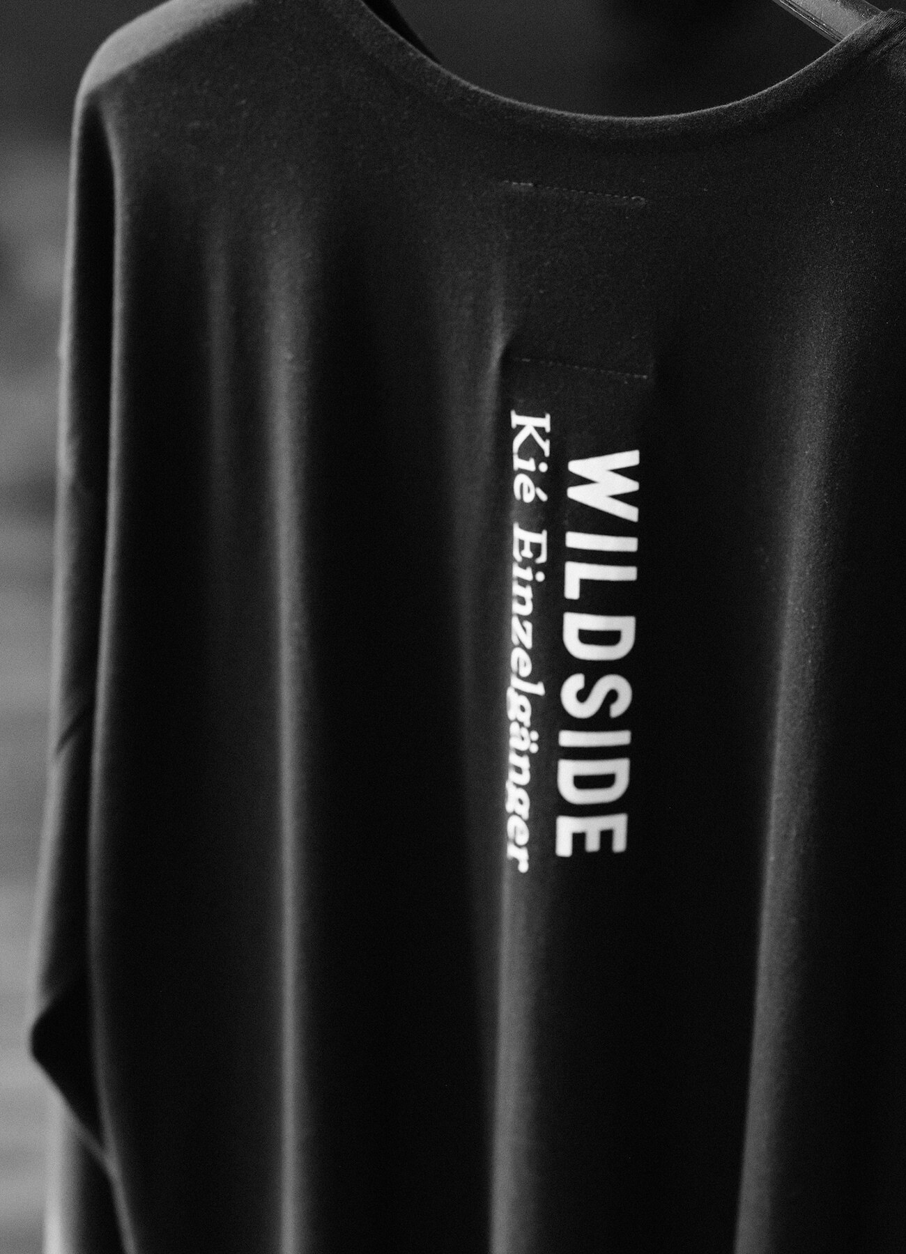 WILDSIDE × Kié Einzelgänger Light Jersey Logo T-shirt_8