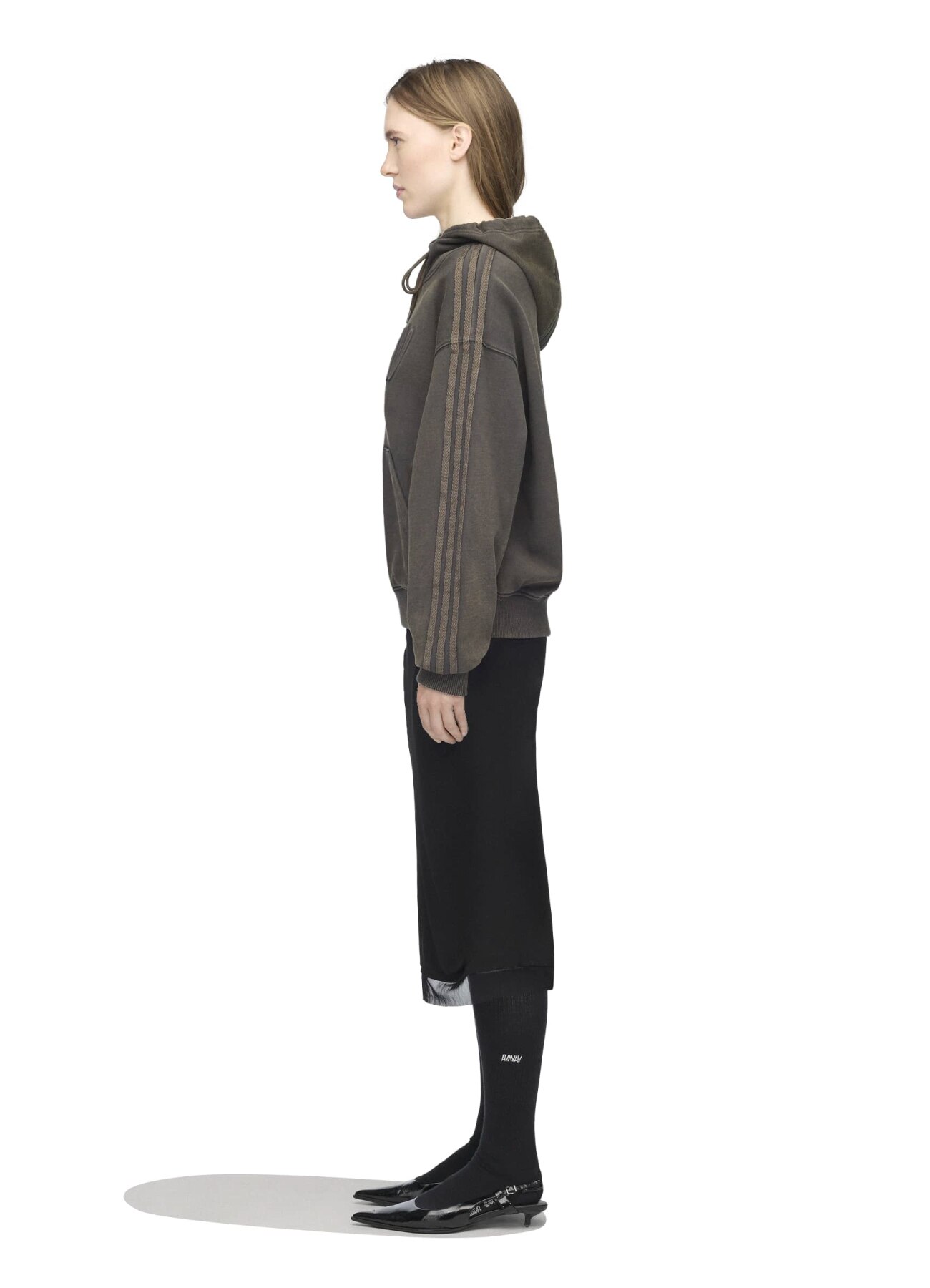 [22 May 10:00 JST release] AV Hoodie_5