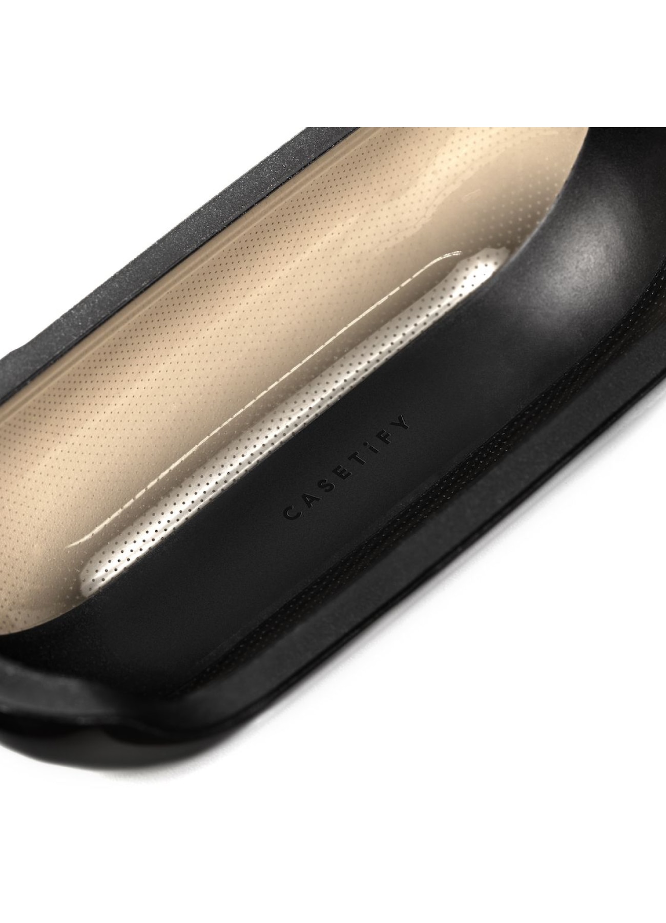 [10 Apr 17:00 JST release] WILDSIDE｜CASETiFY：Disney Special Edition Mickey Mouse & Rose (Earbuds CaseEarbuds Impact Case)_4