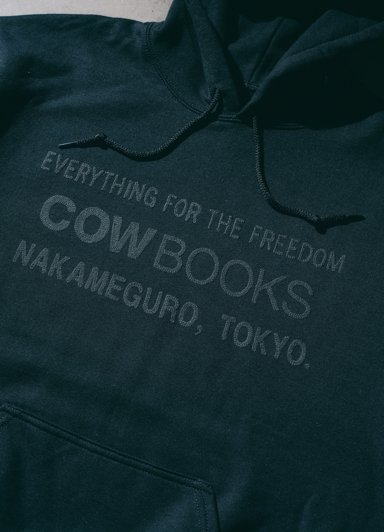 [13 Mar 12:00 JST release] WILDSIDE × COW BOOKS Hoodie_2