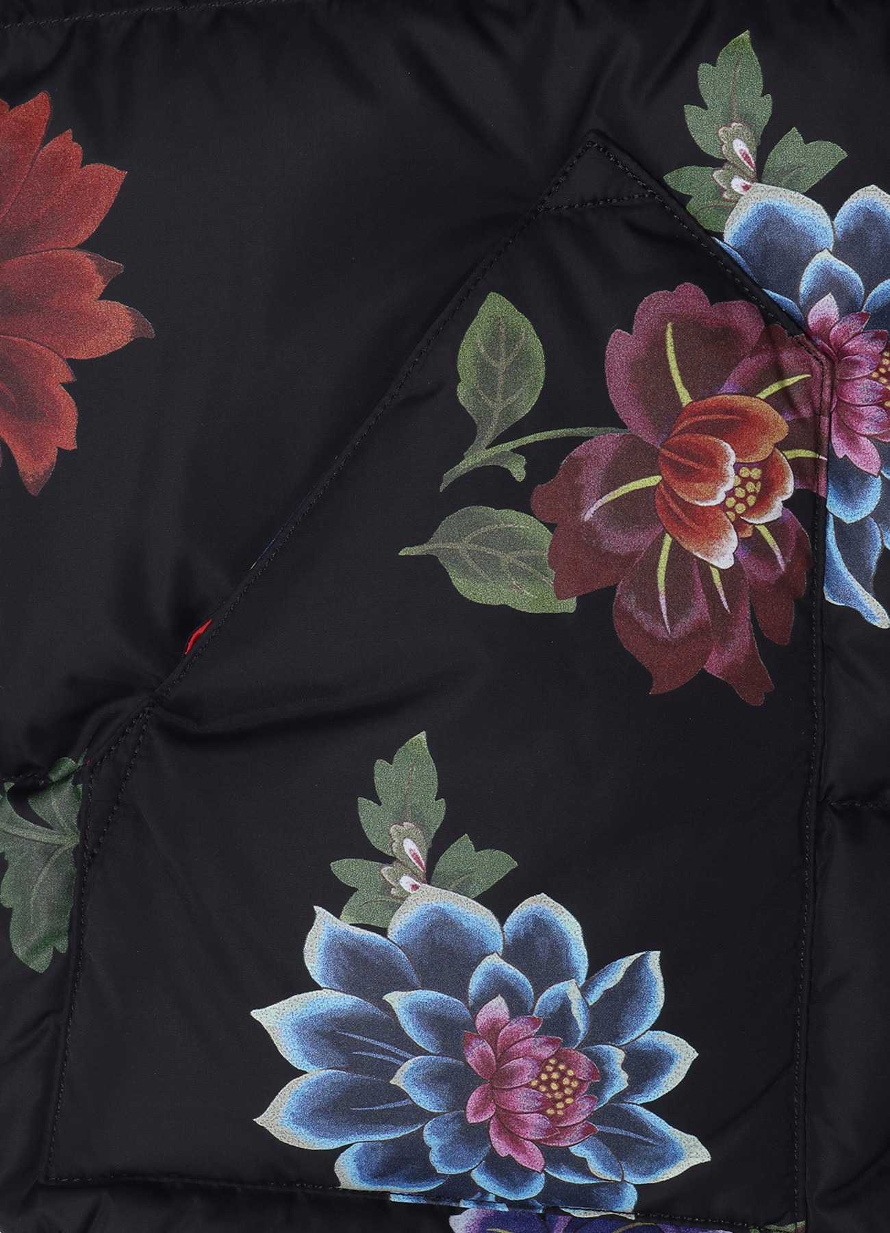 WILDSIDE × Rocky Mountain Featherbed Down Vest(RED/BLACK)_12