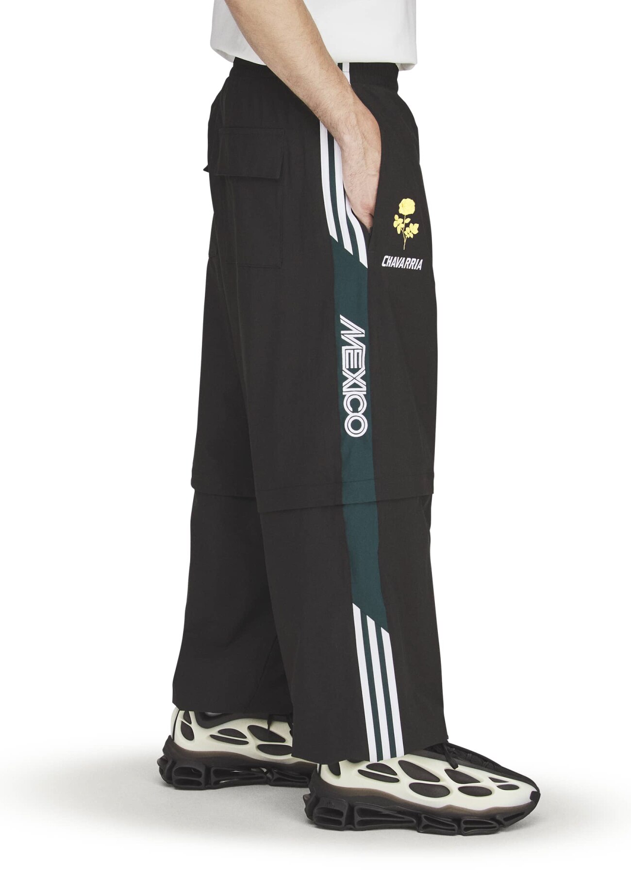 [10 June 10:00 JST release] WC OVERSIZED WOVEN ANTHEM TRACKPANT_6