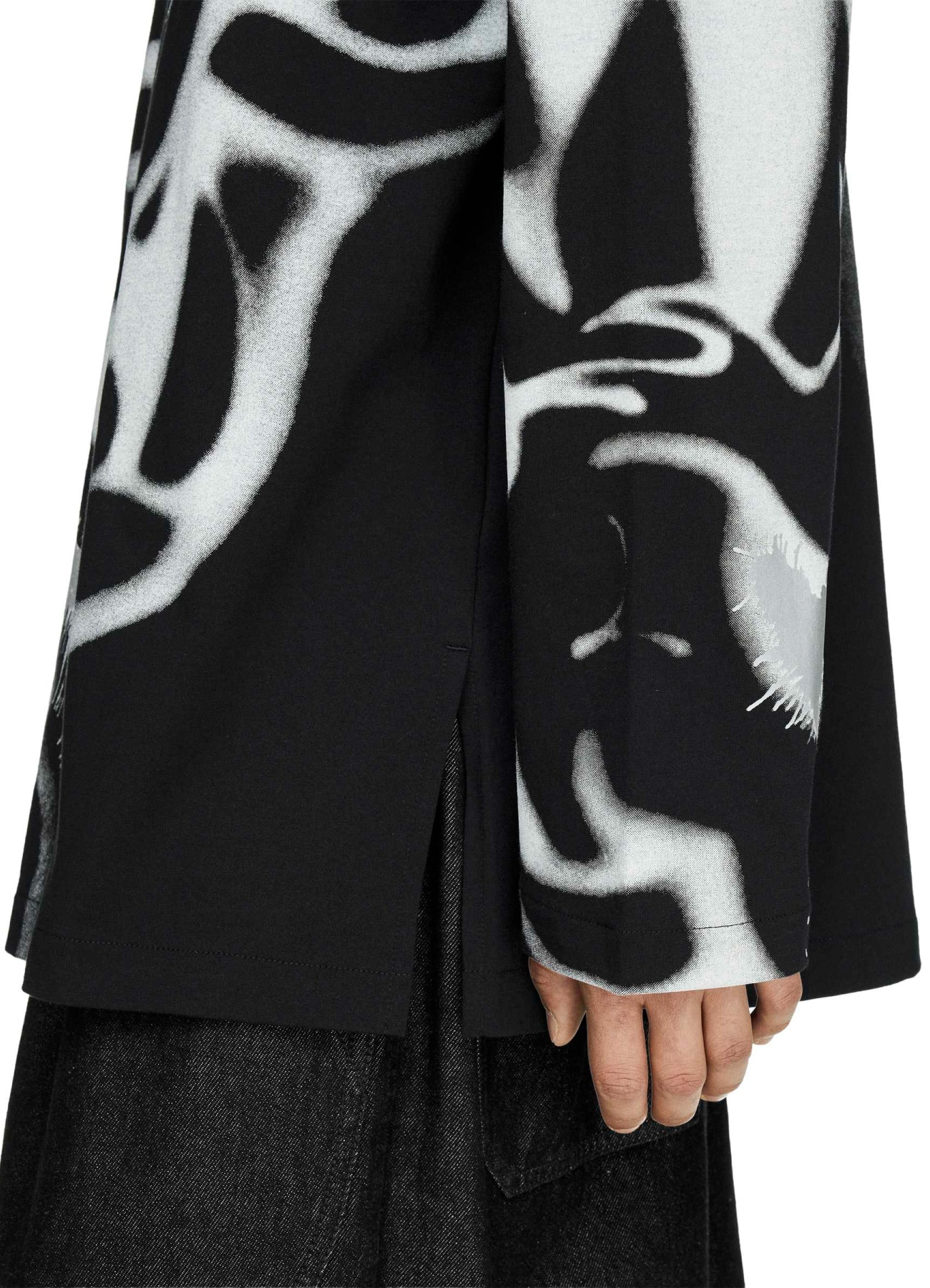 [8 Aug 12:00 JST release] Y-3 CHITO GRAPHIC LONG SLEEVE TEE_9