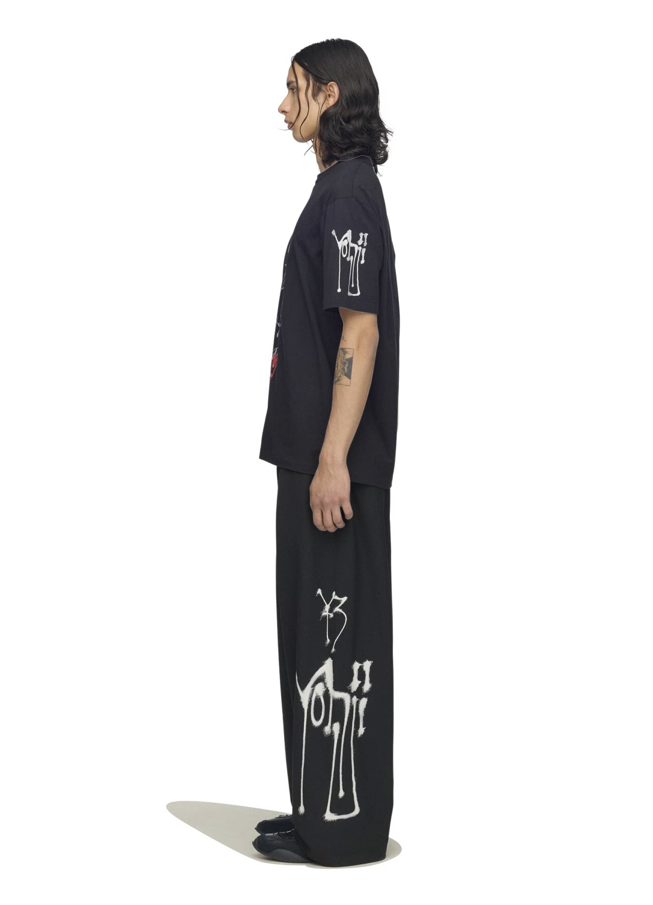 [8 Aug 12:00 JST release] Y-3 CHITO CITY GRAPHIC SHORT SLEEVE TEE_5