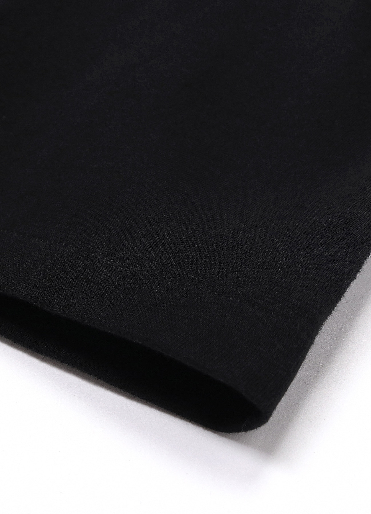 Portrait Black T-shirt (Rose)_5