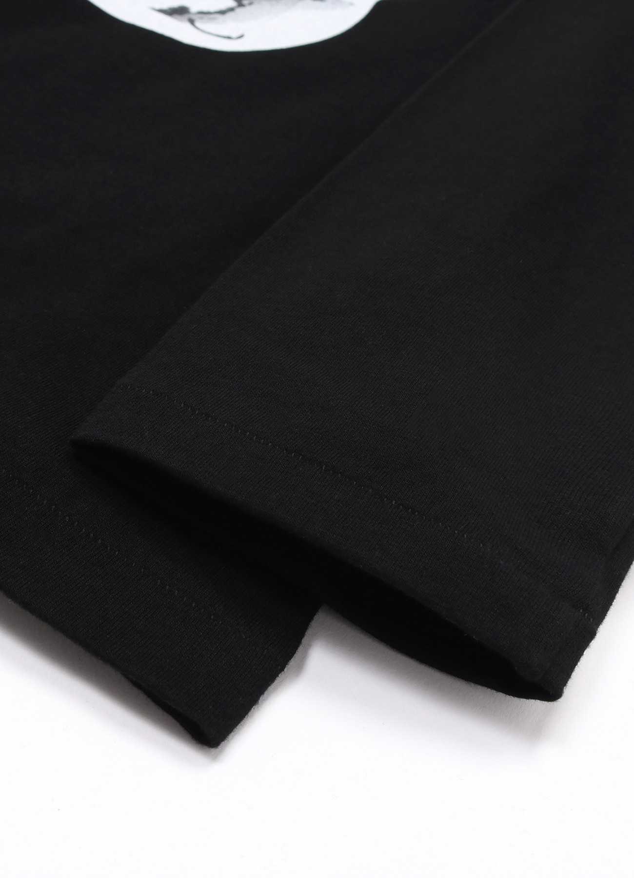 Portrait Black T-shirt (Masquer)_4